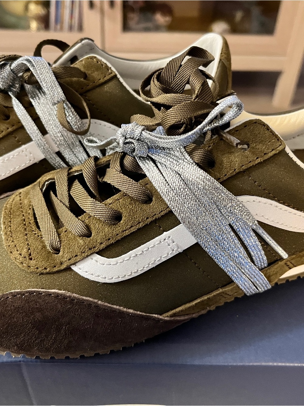 Vans Premium Super Lowpro Trainers in Olive- Size 8